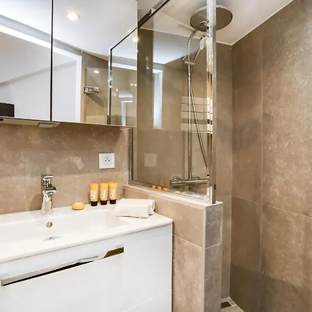 Appartement Place Des Lices Avec Parking