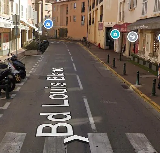 Appartement Place Des Lices Avec Parking Saint-Tropez